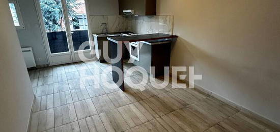 CLICHY SOUS BOIS : appartement F2 (31 m²) en location