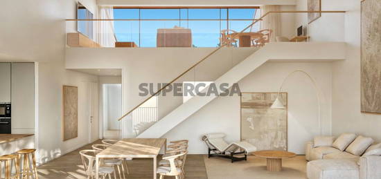 Duplex T2, com terraço, em Cascais