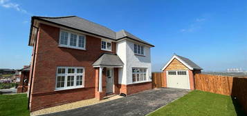 4 bedroom detached house