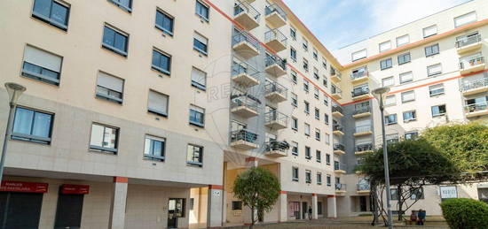 Apartamento T4 para arrendar em Lisboa