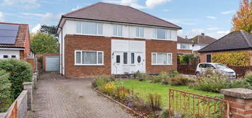 3 bed semi-detached house for sale