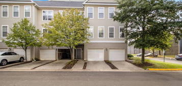 13373-T Connor Dr Unit 13373T, Centreville, VA 20120