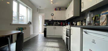 4 bedroom terraced house