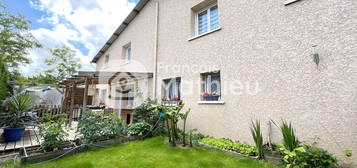 Propriété 5 pièces 140 m²