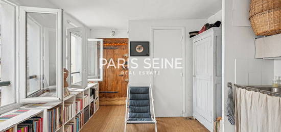 Paris Seine - Studio Saint-Placide