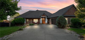 4613 W Buckeye Dr, Rogers, AR 72758