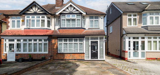 3 bed semi-detached house for sale