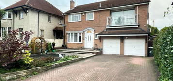 4 bed detached house for sale