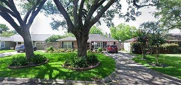 4523 Mimosa Dr, Bellaire, TX 77401
