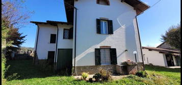 Casa indipendente in vendita in strada Provinciale 217, 3