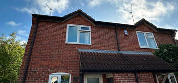 2 bed terraced house to rent