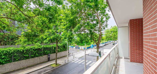 Grand T4 récent avec balcon au centre Choisy