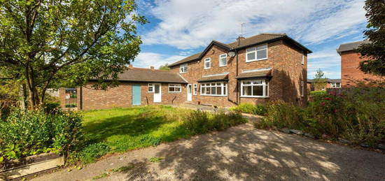 4 bedroom detached house