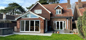 4 bed detached house for sale