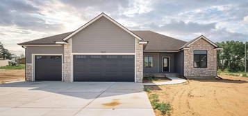 2633 Ridgewood Ct, Salina, KS 67401