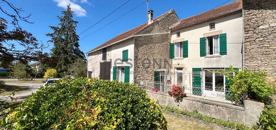 -Saint Hilaire La Treille- Maison d'habitation avec terrain et 3 granges