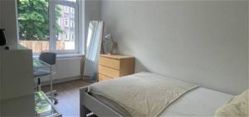 Fully furnished room in a beautiful spacious flat
