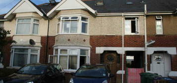 8 bedroom terraced house