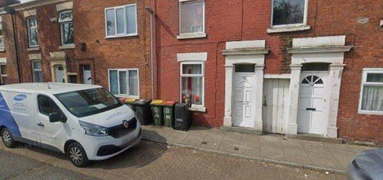 2 bed terraced house to rent