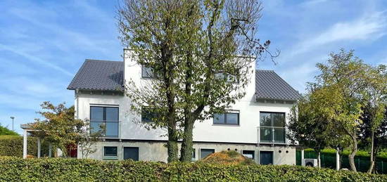 Heimerzheim: Erstbezug, Neubau-Doppelhaushälfte, großer Garten, Fernblick, Carport