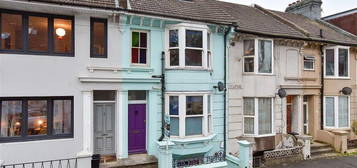 4 bed terraced house for sale