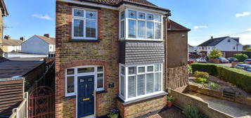 4 bed detached house for sale