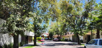 Venta Casa, En Calle Tranquila De Colonia Bosques De Las Lomas