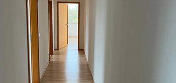 Helle 2-Zimmer-Dachgeschosswohnung mit Balkon in Harsleben