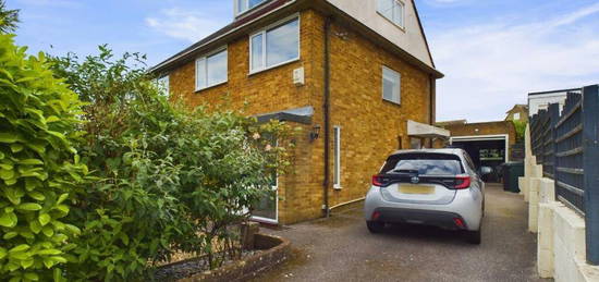 3 bedroom semi-detached house