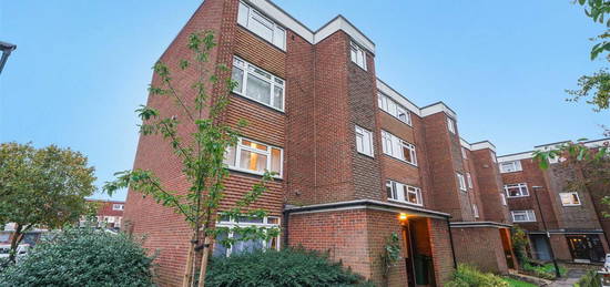 Flat for sale in Taylor Close, Hampton Hill, Hampton TW12