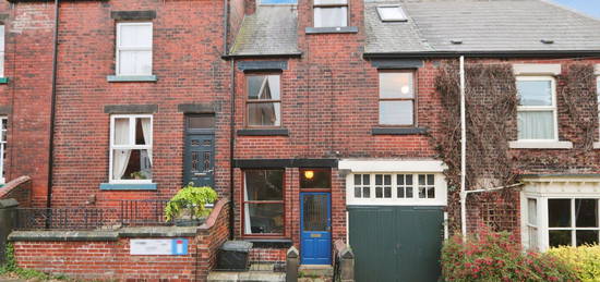 4 bed terraced house for sale