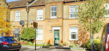 Flat for sale in Sketty Road, Enfield EN1