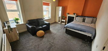 1 bedroom house share