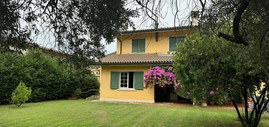 Villa in vendita a Garda