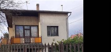 Eladó családi ház, Dunaharasztin, Kiss Ernő utcában 99 M Ft