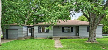 157 Lawnview Ave, North Hampton, OH 45349