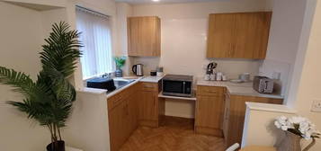 1 bedroom ground floor flat