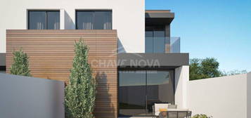 Moradia T4, nova, em Aradas, Aveiro