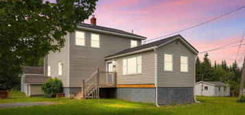 60 Petit Lac Rd, Halifax, NS B0J 2L0