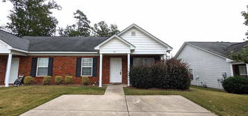 52 Monmouth Ct, Columbia, SC 29209