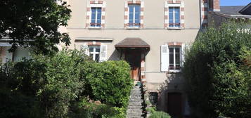 Maison de ville  à vendre, 7 pièces, 4 chambres, 185 m²