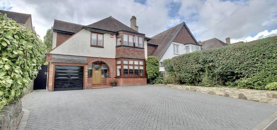 4 bed detached house for sale