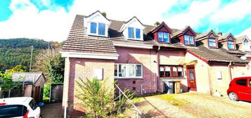 4 bedroom end of terrace house for sale