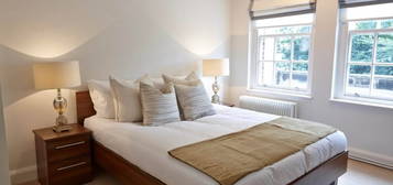 Flat to rent in Fulham Road, Chelsea SW3