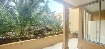 CANNES BANANE PLEIN CENTRE 2 PIECES GRANDE TERRASSE de 14m²