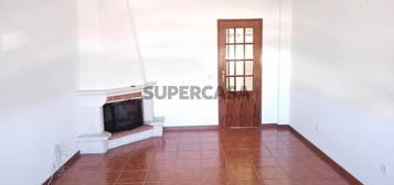 Apartamento T2 no centro de Condeixa