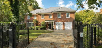 6 bedroom detached house to rent