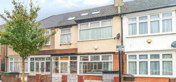 4 bedroom terraced house for sale