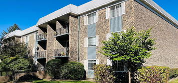 1527 N Windsor Dr APT 206, Arlington Heights, IL 60004