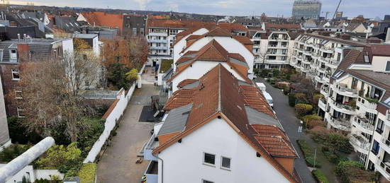 KÖLN-SÜLZ  *** renoviert & bezugsfertig: Wohnung nahe Uni *** Provisionsfrei